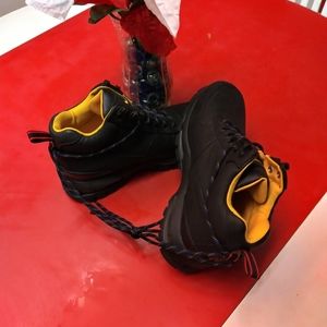 New nike max goadome boots